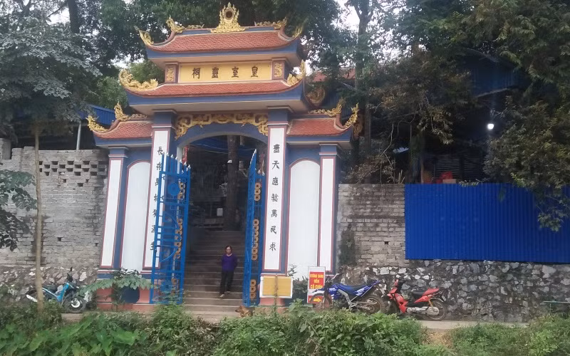 UBND huyện Đồng Hỷ yêu cầu gia đình bà Hoàng Thị Lý (thủ nhang) trả lại đất đền Đá Thiên cho cộng đồng quản lý. 