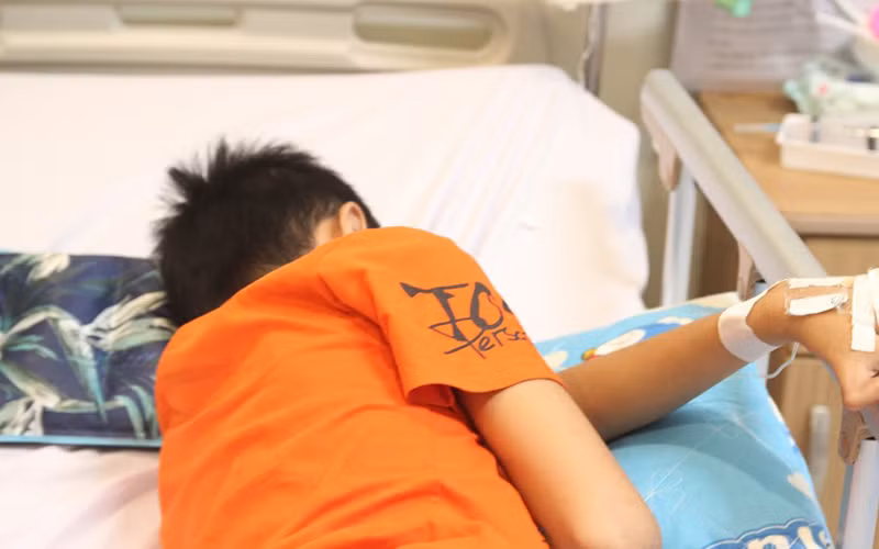 Bệnh nhi đang điều trị tại BV Nhi Trung ương vì đuối nước.