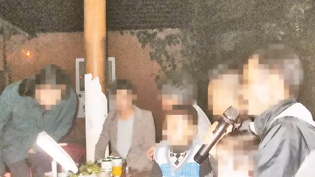 Dịch vụ karaoke lưu động về thôn. 