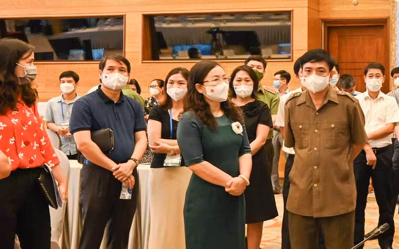 Tổng thư ký, Chủ nhiệm Văn phòng Quốc hội Bùi Văn Cường kiểm tra công tác chuẩn bị hội nghị AIPA 42. Ảnh: Duy Linh