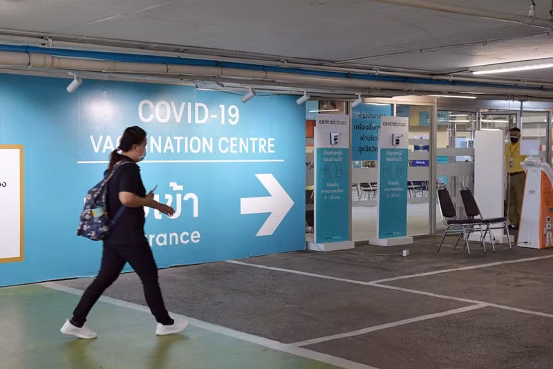 Một trung tâm tiêm chủng vaccine của Thái Lan ở Thủ đô Bangkok. (Ảnh: NAM ĐÔNG) 