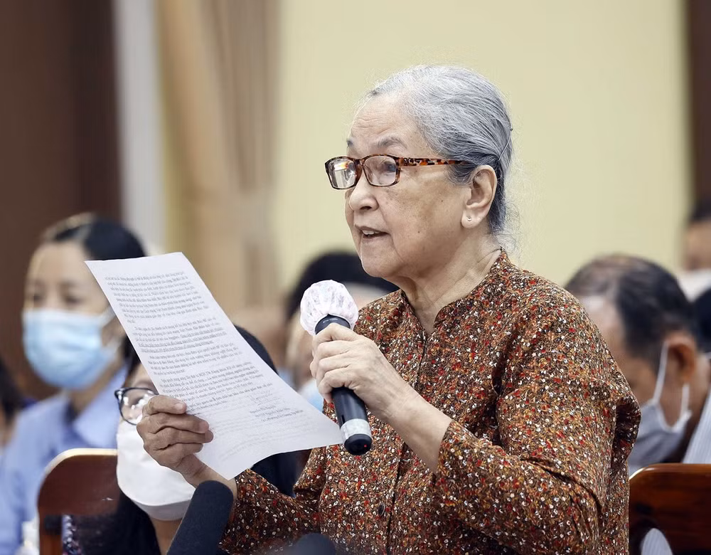 Hình ảnh Chủ tịch nước tiếp xúc cử tri quận 1, Thành phố Hồ Chí Minh -0