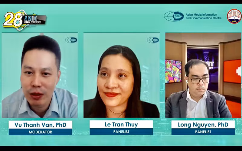 Các diễn giả Việt Nam chia sẻ về kinh nghiệm của nước ta trong truyền thông về đại dịch Covid-19 (Ảnh: Ban tổ chức).