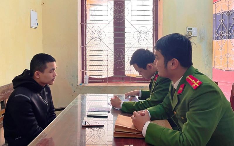 Công an xét hỏi đối tượng Khúc Thanh Bình