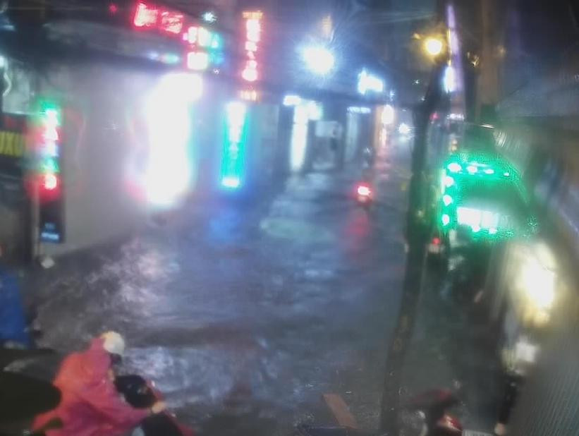 Ngõ 42, 58 Triều Khúc, quận Thanh Xuân. (Ảnh: Công ty Thoát nước Hà Nội) Hà Nội mưa lớn giờ tan tầm, nhiều khu vực bắt đầu ngập -2