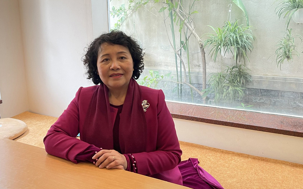 Bà Nguyễn Thị Hồng Hà. Đồng chí Nguyễn Phong Sắc: Tấm gương sáng tiêu biểu vì dân, vì nước -0