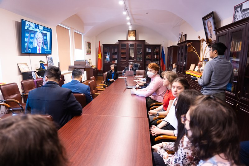 Hội thảo tại đầu cầu Saint Petersburg. Người Việt tại Nga tổ chức giỗ Tổ Hùng Vương -0