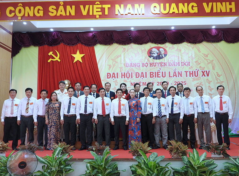 Ra mắt Ban Chấp hành Đảng bộ huyện Đầm Dơi, nhiệm kỳ 2020-2025. Trực tiếp bầu bí thư cấp ủy huyện ở Cà Mau -0