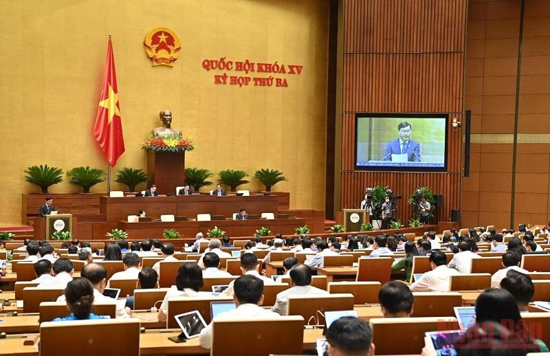 Quang cảnh phiên họp sáng 30/5. (Ảnh: LINH KHOA) Quốc hội bàn giải pháp tháo gỡ khó khăn, đẩy nhanh tiến độ lập quy hoạch -0