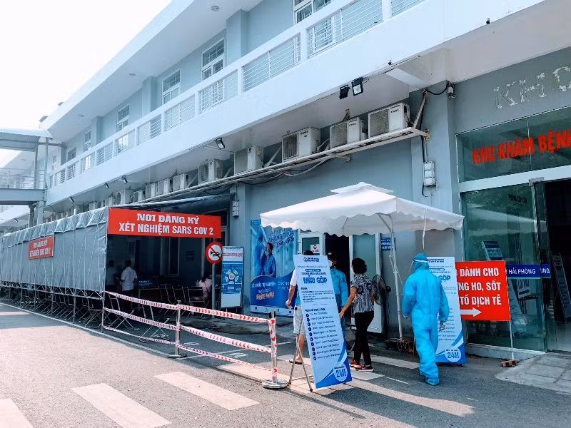 Địa điểm lấy mẫu xét nghiệm SARS-CoV-2 tại Bệnh viện đa khoa Quốc tế, Hải Phòng.