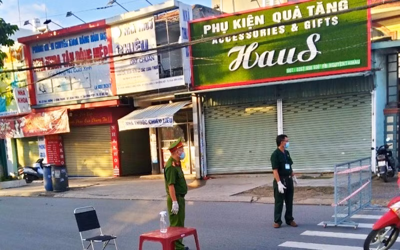 Bình Dương tăng năng lực điều trị ứng phó ca bệnh gia tăng -0