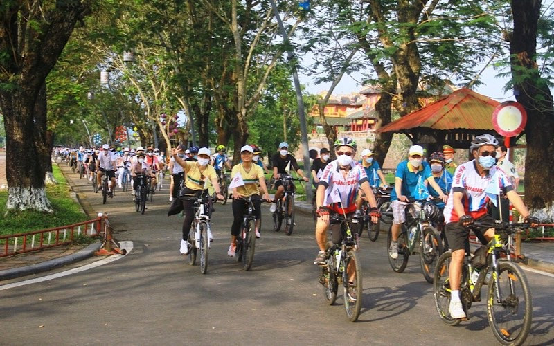 Ngày hội đạp xe vì du lịch và môi trường tại Cố đô Huế.