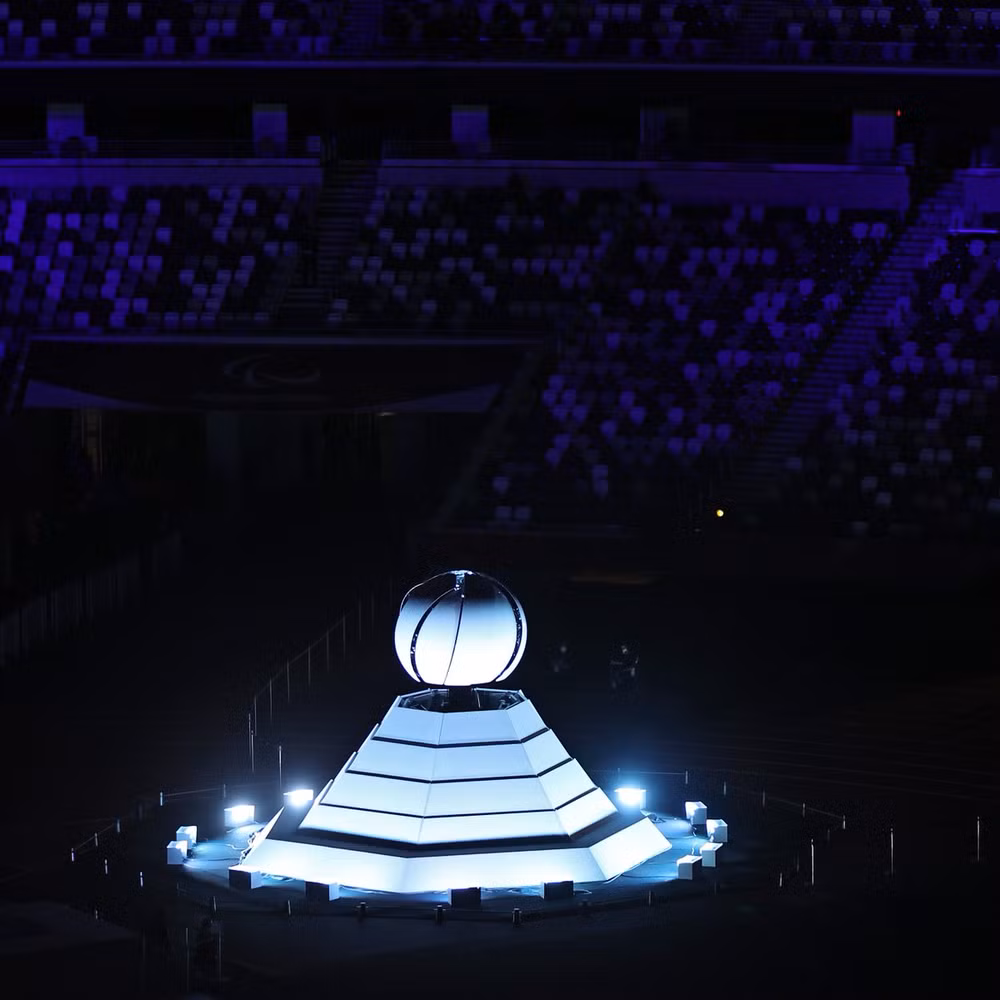 Rực rỡ sắc màu lễ bế mạc Paralympic Tokyo 2020 -0