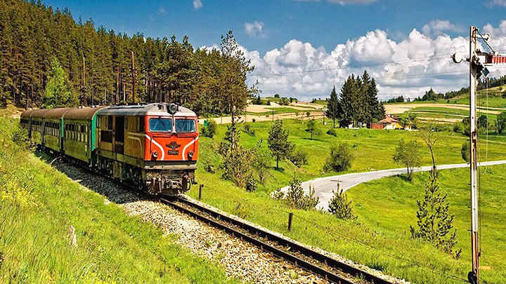 Du lịch bằng đường sắt được Bulgaria lựa chọn thay thế hàng không. Ảnh: ALAMY “Du lịch chậm” ở Bulgaria -0