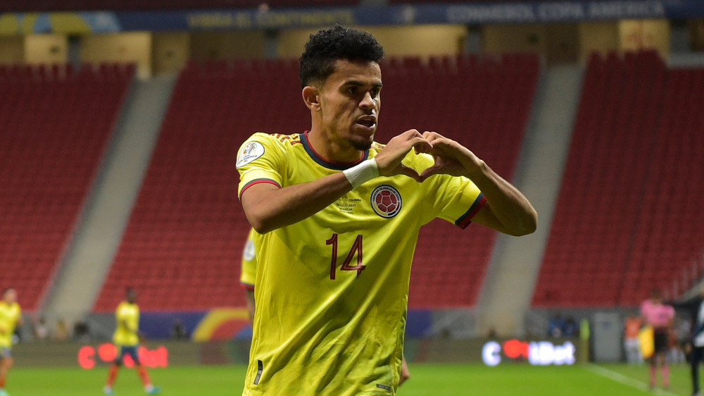 Luis Diaz gỡ hòa 1-1 cho Colombia. (Ảnh: Getty) Hạ Colombia, Argentina đối đầu Brazil ở chung kết Copa Ameria -0