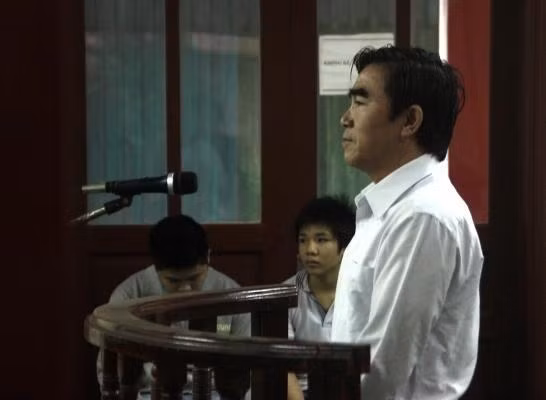 Đậu Xuân Duyên trước vành móng ngựa.