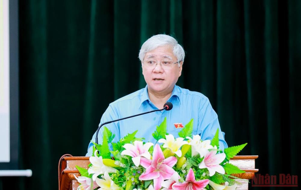 Chủ tịch Ủy ban Trung ương Mặt trận Tổ quốc Việt Nam Đỗ Văn Chiến trả lời, làm rõ một số nội dung cử tri kiến nghị. (Ảnh: Thành Duy) Chủ tịch Ủy ban Trung ương Mặt trận Tổ quốc Việt Nam Đỗ Văn Chiến tiếp xúc cử tri ở Nghệ An -0