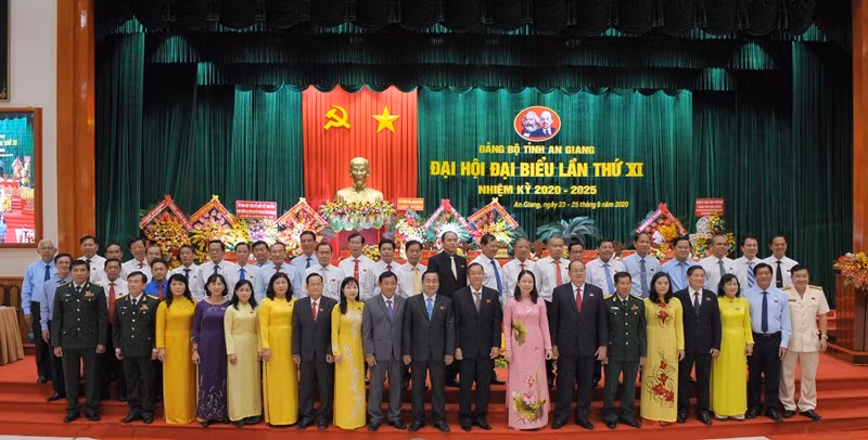 Xây dựng An Giang ngày càng văn minh, giàu đẹp -0