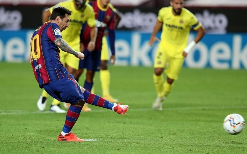 Messi nâng tỷ số lên 3-0 từ chấm 11m. (Ảnh: FC Barcelona) a3-1601259299661.jpg