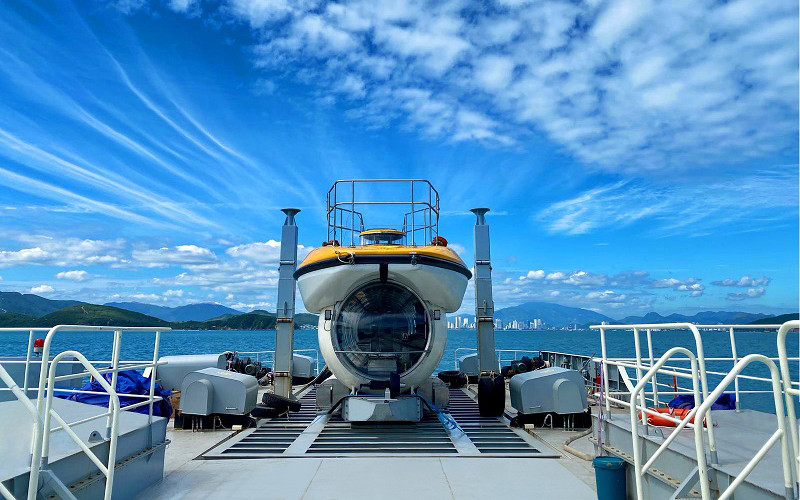 Vinpearl Submarine Nha Trang – Tàu ngầm du lịch bằng kính đầu tiên trên thế giới.