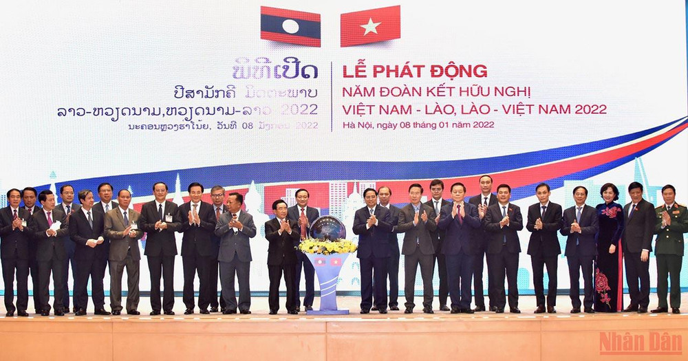Thủ tướng Phạm Minh Chính và Thủ tướng Lào Phankham Viphavanh cùng đại biểu hai nước tại Lễ phát động Năm Đoàn kết Hữu nghị Việt Nam-Lào, Lào-Việt Nam 2022. (Ảnh: Trần Hải) Phát động Năm Đoàn kết Hữu nghị Việt Nam-Lào, Lào-Việt Nam 2022 -0