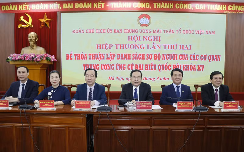 Thông qua danh sách 205 người ở Trung ương được giới thiệu ứng cử đại biểu Quốc hội khóa XV -0