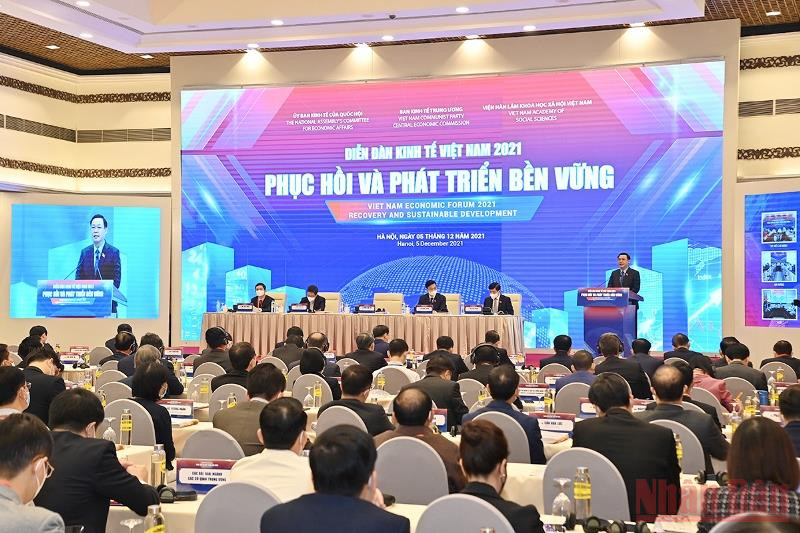 Chủ tịch Quốc hội Vương Đình Huệ phát biểu khai mạc Diễn đàn. Phục hồi, phát triển bền vững, gắn kết chính sách với cuộc sống -0