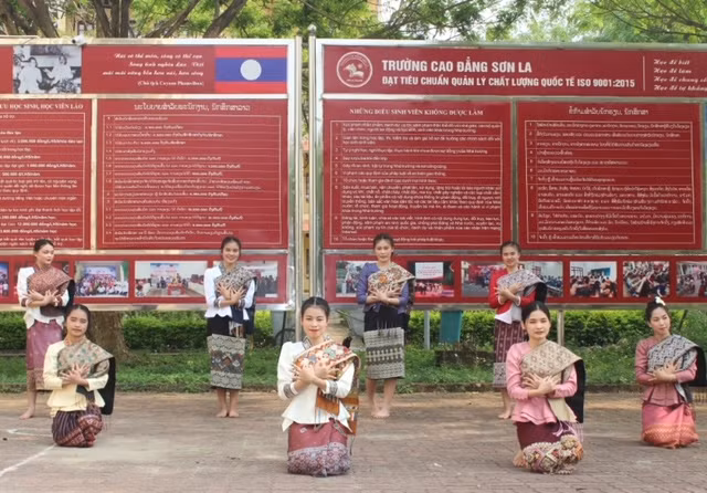 Tăng cường hợp tác đào tạo nguồn nhân lực cho các tỉnh Bắc Lào -0