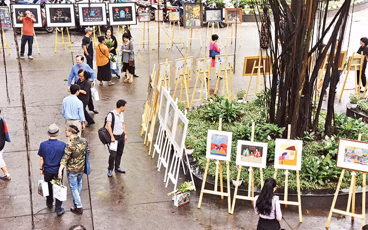 Ngoài kia hoa vẫn nở -1