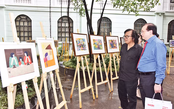 Ngoài kia hoa vẫn nở -2