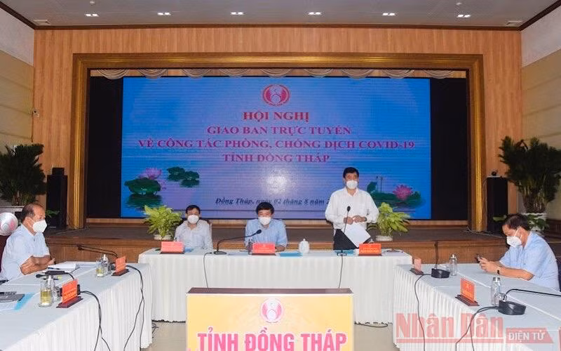 Chủ tịch Ủy ban nhân dân tỉnh Đồng Tháp Phạm Thiện Nghĩa phát biểu tại hội nghị Giao ban trực tuyến về công tác phòng, chống dịch Covid-19 (ảnh: HỮU NGHĨA).