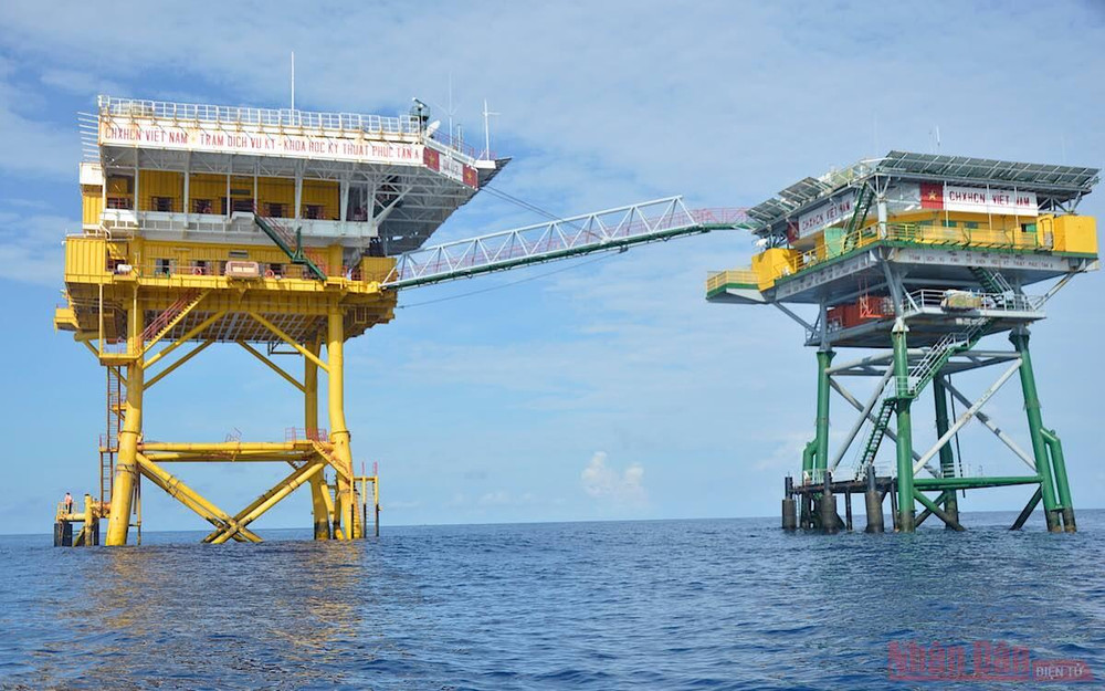 Nhà giàn DK1/2. (Ảnh: BTL Vùng 2 Hải quân) Bầu cử ở Trường Sa -0