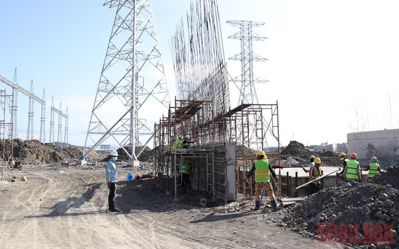 Trạm biến áp 500kV Vân Phong và đấu nối. Thi công xuyên Tết, bảo đảm tiến độ cụm dự án giải tỏa công suất nhà máy nhiệt điện BOT Vân Phong 1 -0