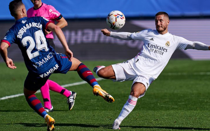 Hazard cuối cùng cũng ghi bàn cho Real sau hơn 390 ngày im hơi lặng tiếng. (Ảnh: Real Madrid CF) Barca hòa thất vọng, Real lên đỉnh La Liga -0