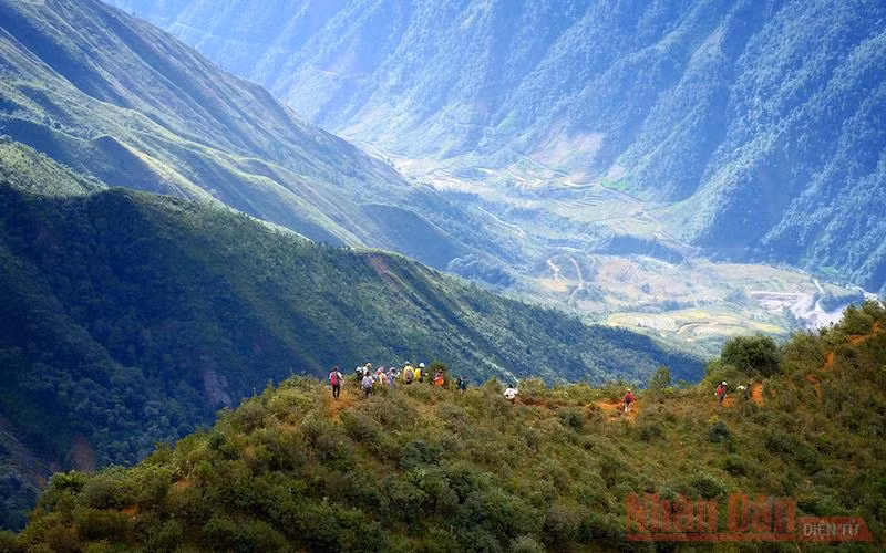 Tà Chì Nhù, cung đường chinh phục nóc nhà Yên Bái