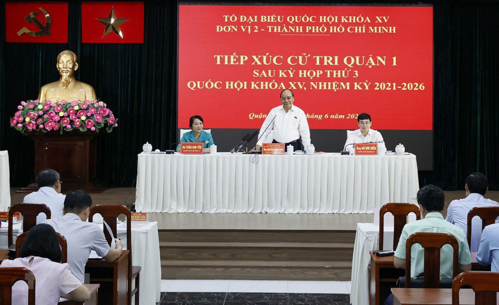 Chủ tịch nước phát biểu tại buổi tiếp xúc cử tri. Hình ảnh Chủ tịch nước tiếp xúc cử tri quận 1, Thành phố Hồ Chí Minh -0