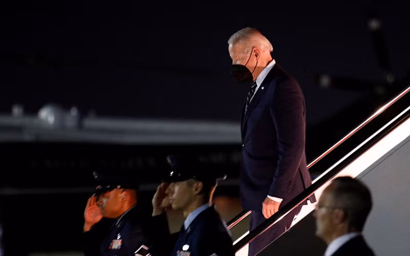 Tổng thống Biden tới căn cứ không quân Joint Base Andrews tại bang Maryland, ngày 11/5. (Ảnh: Reuters)