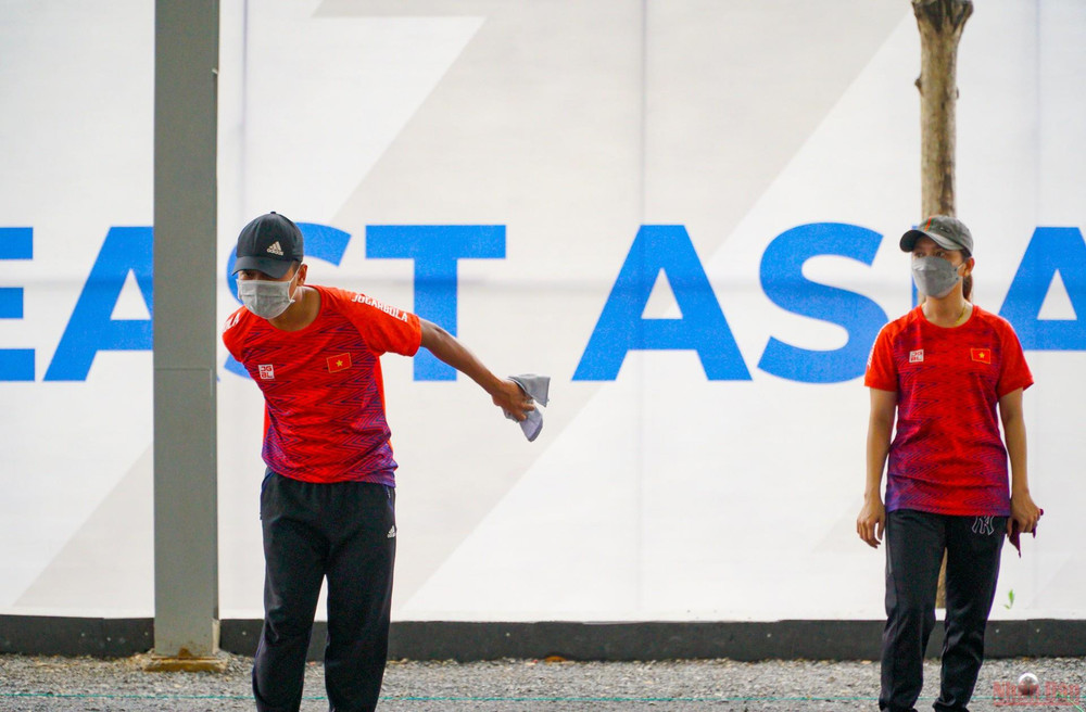 "Các vận động viên cũng đã được kiểm tra doping và giáo dục phòng, chống doping tại Trung tâm Huấn luyện thể thao quốc gia trước đó", ông Vui cho hay. Bi sắt Việt Nam sẵn sàng hành trình