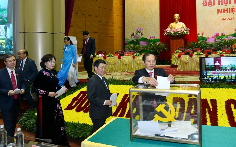 Các đại biểu bỏ phiếu bầu BCH Đảng bộ Khối các cơ quan Trung ương nhiệm kỳ 2020-2025. 6_6232-1603878045813.jpg