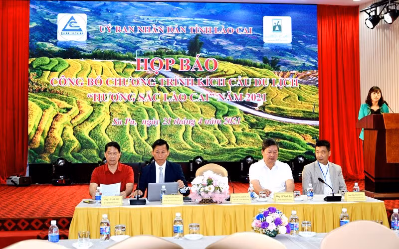 UBND tỉnh Lào Cai tổ chức họp báo kích cầu du lịch năm 2021.