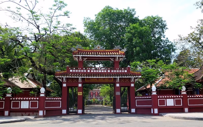 Trường Quốc Học luôn tự hào đã góp phần bồi đắp nên một nhân cách lớn, một bản lĩnh lớn, một lãnh tụ thiên tài cho dân tộc- Chủ tịch Hồ Chí Minh kính yêu. (Ảnh: Tường Vi/TTXVN)