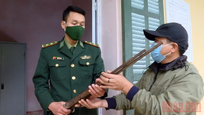 Người con của đồng bào Thái phấn đấu vì biên cương giàu mạnh -0