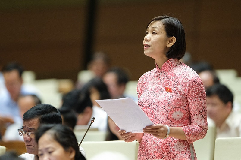 Đại biểu Trịnh Thị Tú Anh (Lâm Đồng) phát biểu thảo luận. (Ảnh: quochoi.vn) Bảo đảm sự tham gia của cộng đồng vào quá trình lập quy hoạch -0