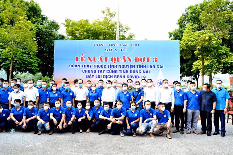Đoàn cán bộ y tế Lào Cai vào Đồng Nai hỗ trợ chống dịch Covid-19 -0
