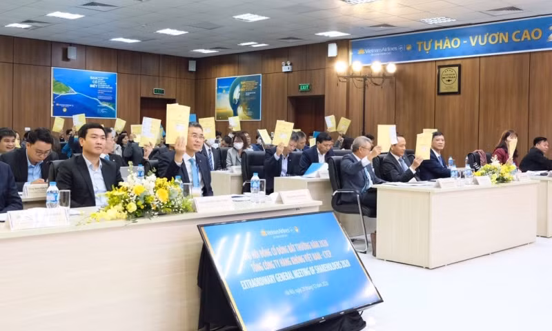 Đại hội cổ đông Vietnam Airlines thông qua kế hoạch phát hành 8.000 tỷ đồng cổ phiếu tăng vốn -0