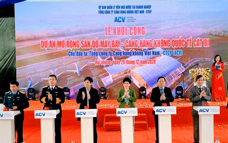 Khởi công mở rộng sân đỗ máy bay Cảng hàng không quốc tế Cát Bi.