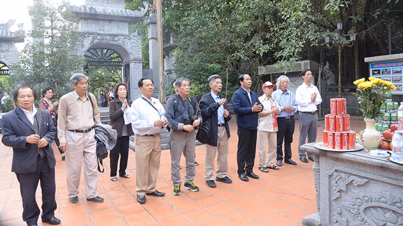 Lần họp lớp gần nhất là chuyến thăm Khu di tích lịch sử Bạch Đằng (Thủy Nguyên, TP Hải Phòng).