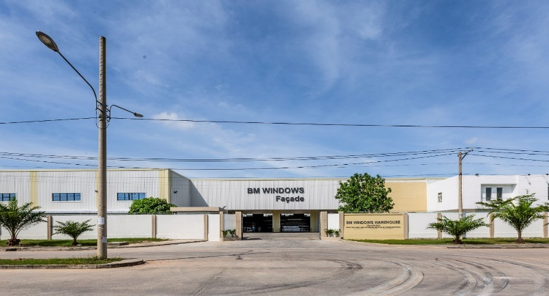 Nhà máy façade của BM Windows. 