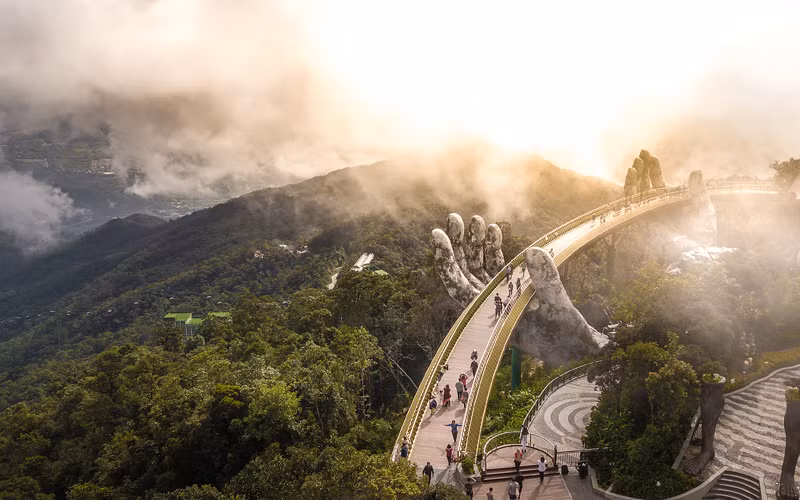 Giữ chân nhân lực du lịch: không chỉ là câu chuyện sinh kế -0