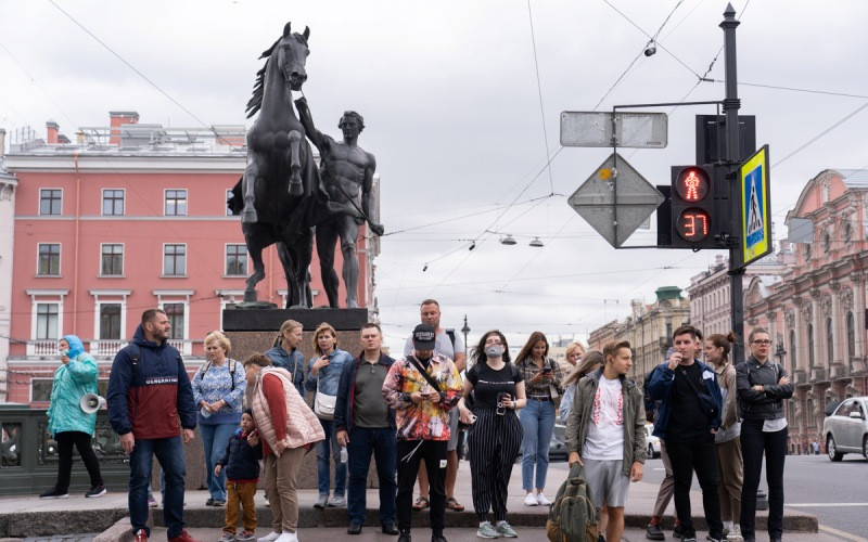 Đường phố tại Saint Petersburg đông đúc. 18_6_Anh_3-1624003339884.jpg